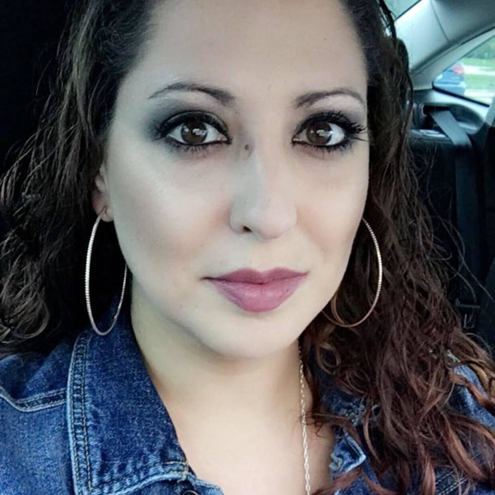 Meet your Posher, Courtney